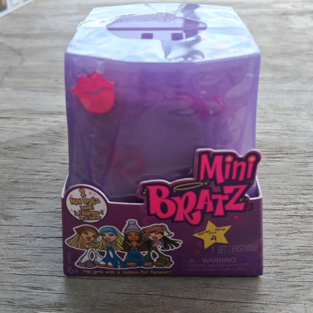 Mini Series #4 BRATZ Figures MGA Miniverse 2 Mini Dolls Per Blind Box New